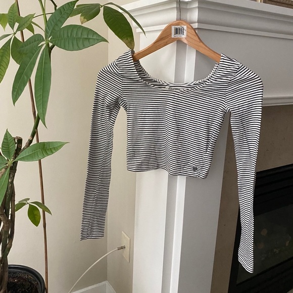 GARAGE Black White Striped Fitted Longsleeve Crop - Picture 2 of 6